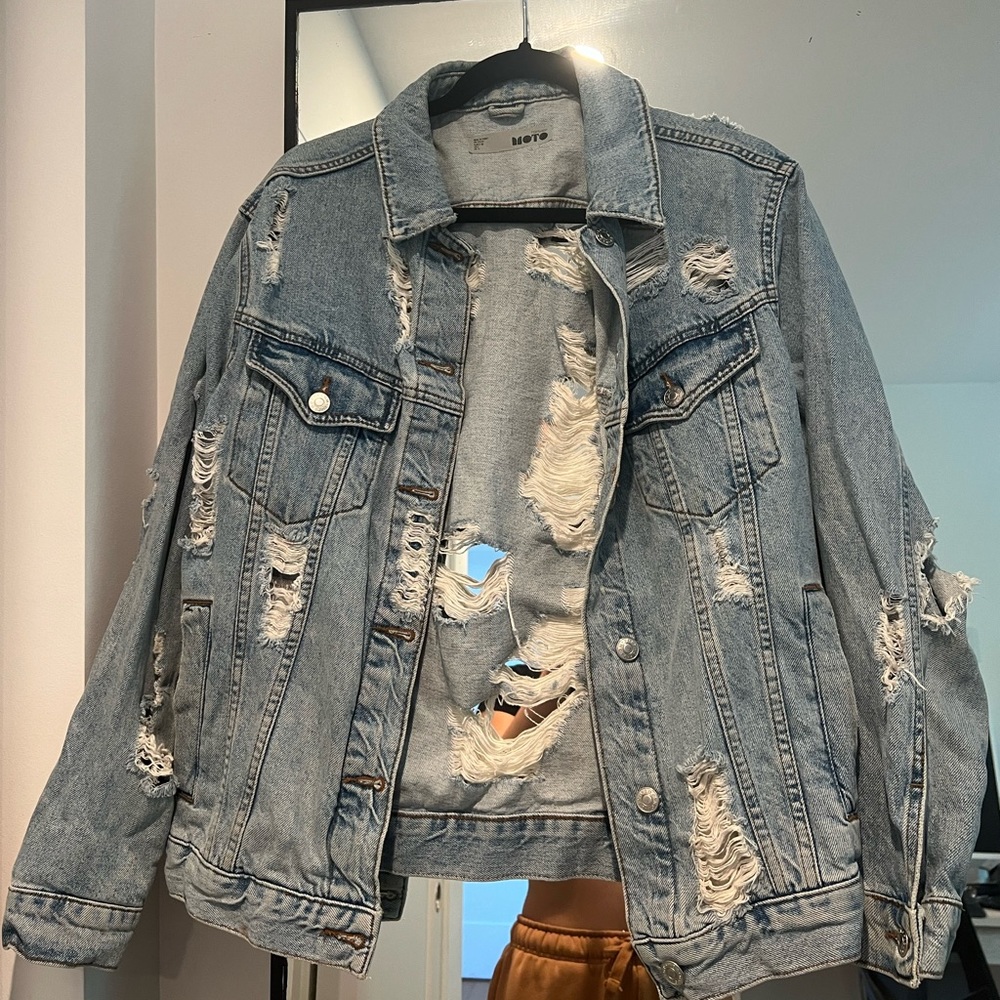 Ultra distressed denim jacket from Topshop!